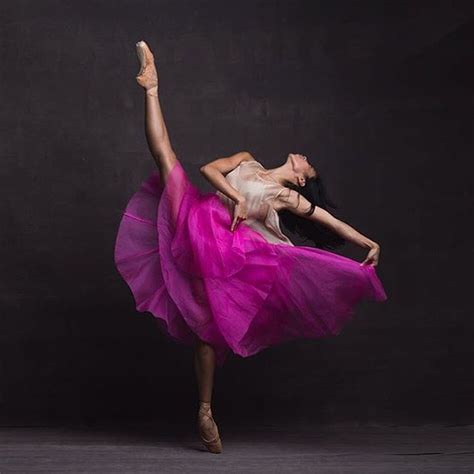 Ballet Is A Worldwide Language On Instagram Jlsavella Is Flawless