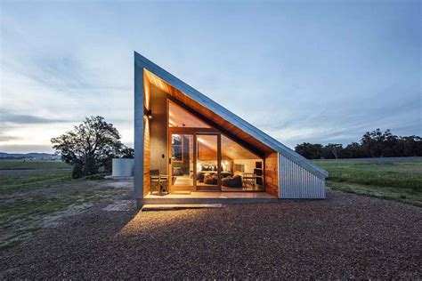 Contemporary Off Grid Hut Built As A Luxe Country Farm Guesthouse