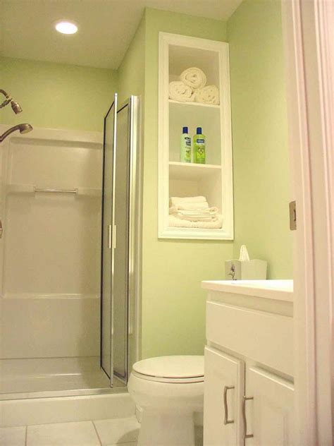 The shower stall is partially open. 21 Simply Amazing Small Bathroom Designs - Page 4 of 4