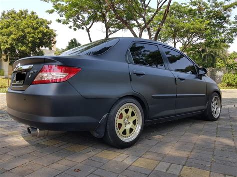 The honda city is considered to be a drivers car. Honda City I-DSI AT 2005,Efisiensi Tinggi Untuk Mobilitas ...