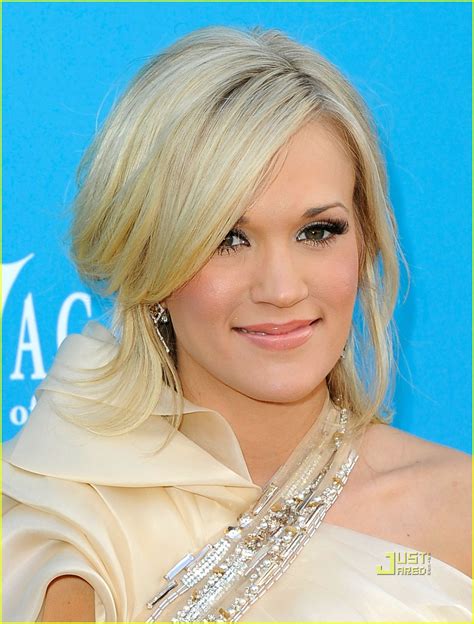 Carrie Underwood Acm Awards 2010 Performance Photo 2443664 Carrie