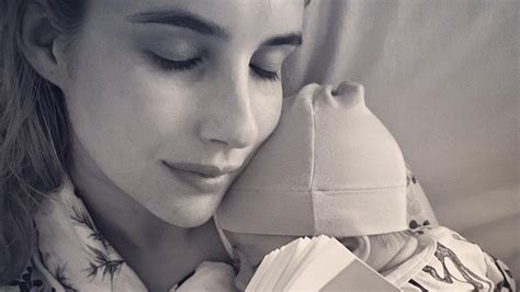 Emma Roberts Zeigt Zum Ersten Mal Das Gesicht Ihres Babys