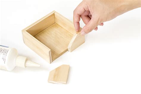 Maybe you would like to learn more about one of these? DIY post-it note holder - Make and Tell