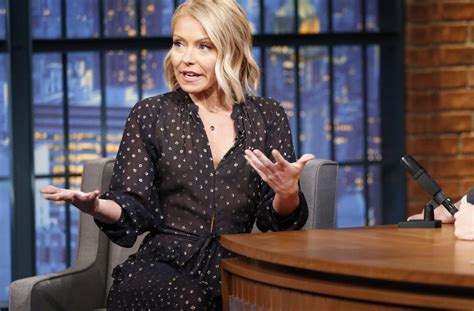 Kelly Ripa Gets Drunk And High In Totally Unexpected Hilarious Broad