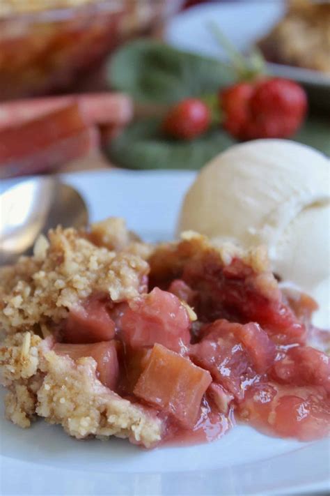 Easy Strawberry Rhubarb Crisp With Oats And Brown Sugar Christinas