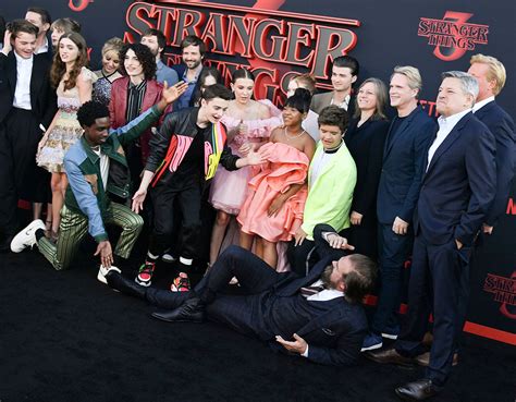 Stranger Things S3 Premiere Red Carpet Fashion Inspiration And Discovery