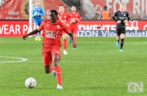 We did not find results for: FC Twente überrumpelt chancenlosen AZ Alkmaar