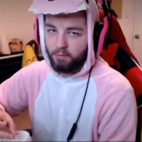 Slapyamamas On Twitter Jev Day 847 Of Getting Jev To Change His Pfp