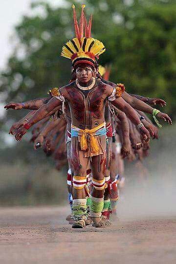 o vôo na dança yawalapiti xingu pará parque indÍgena do xingu world cultures brazil