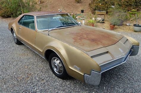 1966 Oldsmobile Toronado 1 Barn Finds