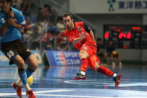 Check out his latest detailed stats including goals, assists, strengths & weaknesses and match ratings. Futsal: Ricardinho a caminho do Sporting CP