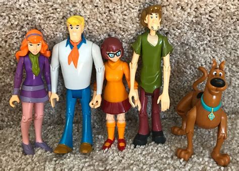 Scooby Doo Figures Complete Set Of 5 Mystery Solving Figures 4” 5”
