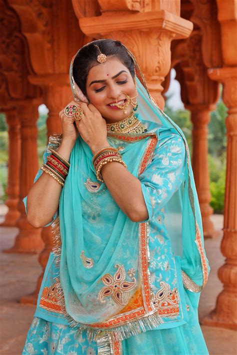 Rajasthan Indian Poshak Dress Fashion Heritage Bride Makeup Lehnga