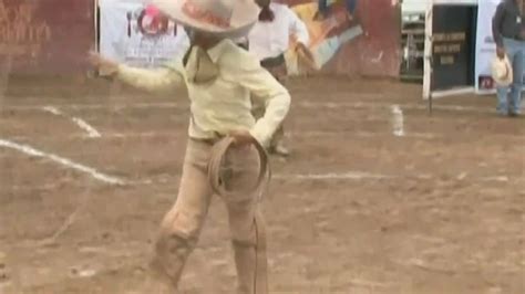 Mexican Cowboys Attempt Lasso Record Youtube