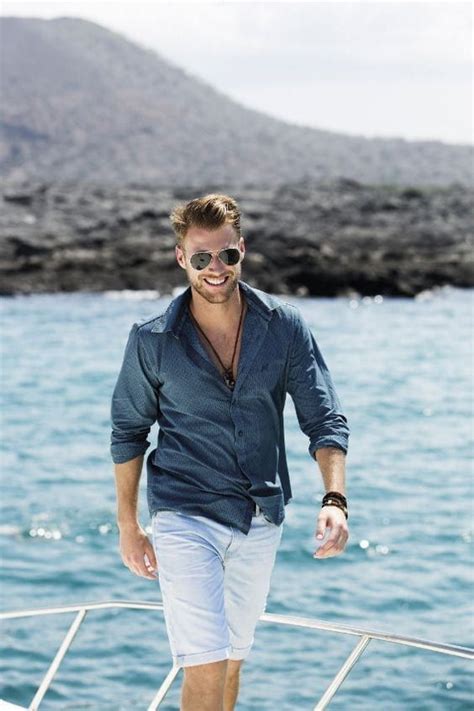 24 best boating outfits for men how to dress for boat trip mens summer outfits mens fashion