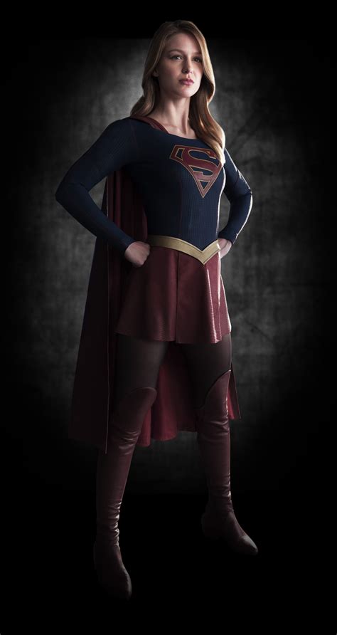 First Photos Of Melissa Benoist In Supergirl Costume Supergirl Maid