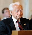 After illness, 91-year-old Byrd returns to Senate