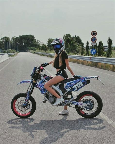 Pin De Lærke En Motorcykel Motos De Motocross Chicas De Motocross Chica De Moto De Trial