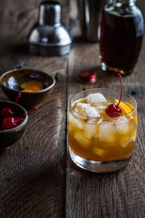 I would like to give a bottle of this to my father, so he can drink. 25 Super-Fast Thanksgiving Recipes for Your Easiest Holiday Ever | Bourbon cocktails, Bourbon ...
