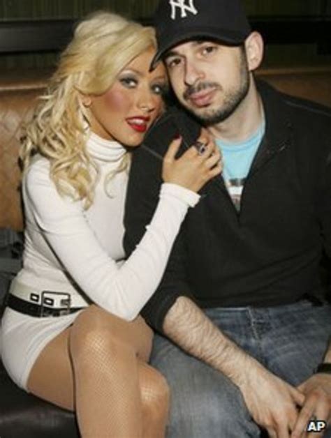 Christina Aguilera Files For Divorce From Jordan Bratman Bbc News