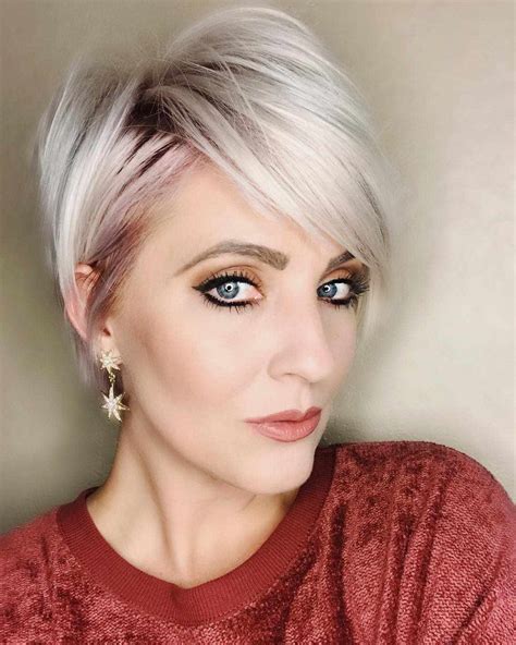 This short haircut for fine hair has a few elements that make hair appear thicker. Short Hairstyles For Fine Hair Are Wonderful Inspirations ...
