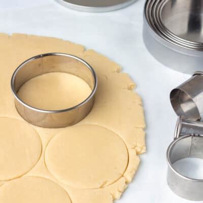 Not only do they keep their shape but they taste amazing too! The BEST No Spread Christmas Sugar Cookies Recipe