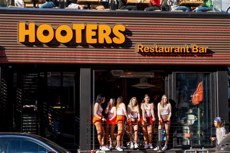 Restaurants Like Hooters