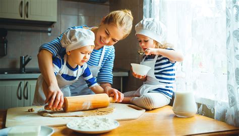 Nos 5 Meilleurs Trucs Pour Cuisiner Avec Les Enfants Blogue Nutrition