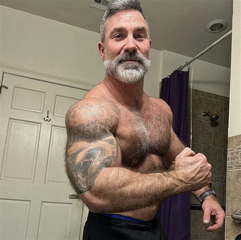 Musclejacking On Twitter Hairy Muscle Daddy
