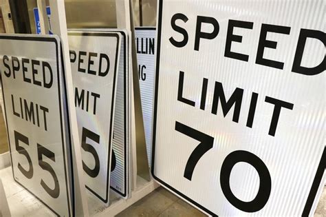 Panel Oks Moving Ahead With 75 Mph Speed Limit On Some Roads
