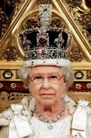 Queen elizabeth ii prince philip, duke of edinburgh princess margaret the queen mother winston churchill harold macmillan featured media this is a place for fans to discuss the netflix original drama the crown. The Royal Order of Sartorial Splendor: The Cullinans, Part ...