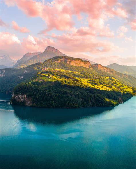 Magical Views On The Beautiful Lake Lucerne In Switzerland 1000×1250