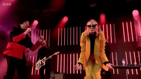 Cate Blanchett Performs With Sparks At Glastonbury Watch