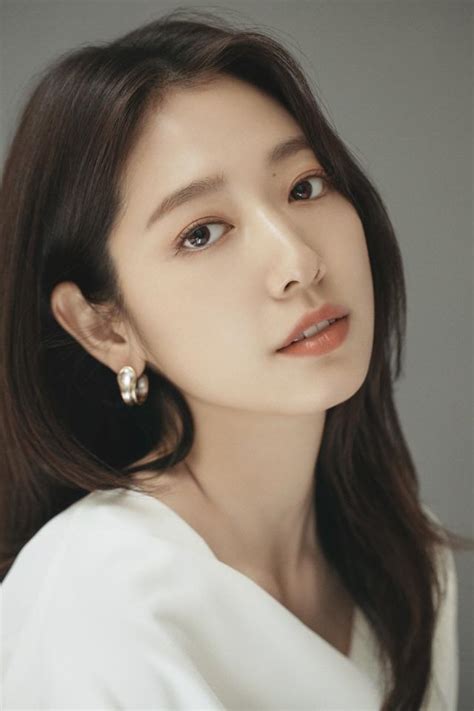 park shin hye shares her experiences and takeaways from her latest film the call