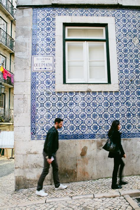 Walking On Lisbon Street Entouriste