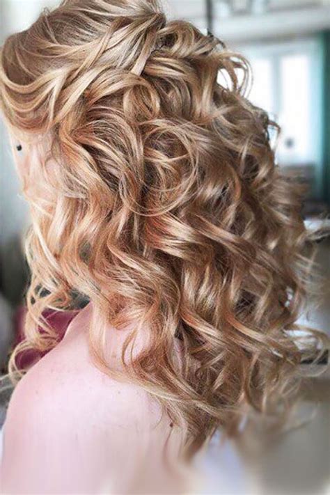 25 Captivating Wedding Hairstyles For Medium Length Hair