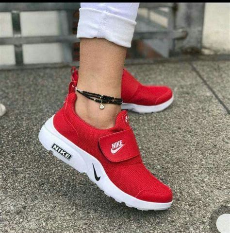 Mis Tenis Favoritos Son Los Nake Red Nike Shoes Red Nike Shoes Womens Trending Shoes