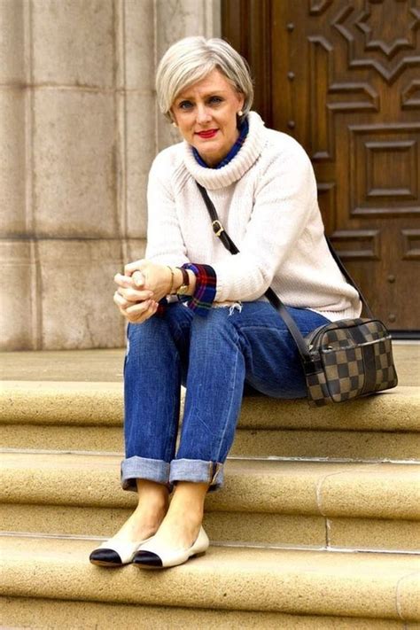 25 Casual And Elegant Fall Outfits Ideas For Women Over 50 Fashion Over 50 50 Fashion Over