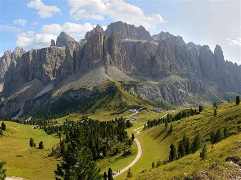 Discover Where To Go Hiking In Northern Italy With This Guide