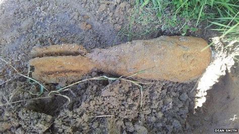 Unexploded Ww2 Bomb Found At Kenfig Pool Bridgend Bbc News