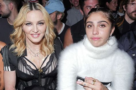 NYFW Madonna Leva Filha Lourdes Maria A Desfile De Alexander Wang