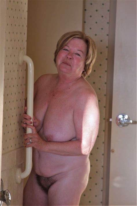 Mature Granny At Home Full Naked 2 40 Pics Xhamster