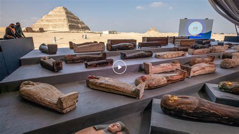 mummies discovered in egypt necropolis the new york times