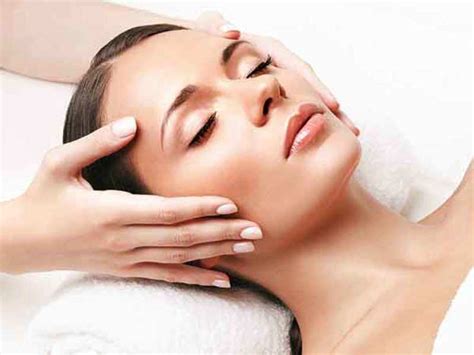 Fatigued Get Yourself A Relaxing Face Massage Times Of India