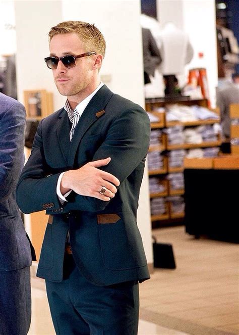 Ryan Gosling Wearing A Very Nice Suit Well Dressed Men Stylish Men
