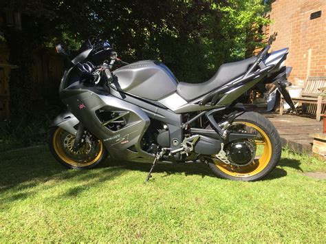 Triumph St Sprint 1050cc In Grey With Gold Wheels Triumph 1050 Gold