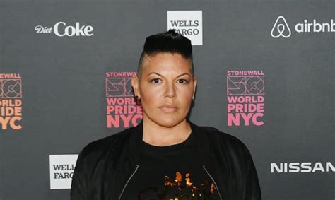 Sex And The City Revival Casts Grey S Anatomy Vet Sara Ramirez Tv Fanatic