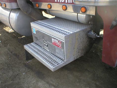 Peterbilt 379 Tool Box In Cedarville Oh D16228sb