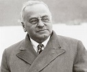 Alfred Adler Biography - Facts, Childhood, Family Life & Achievements