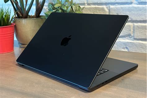 Apple Macbook Pro 16 Inch Late 2023 Review Elegant Monster Tech